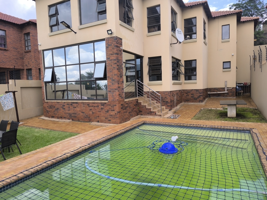 3 Bedroom Property for Sale in South Crest Gauteng