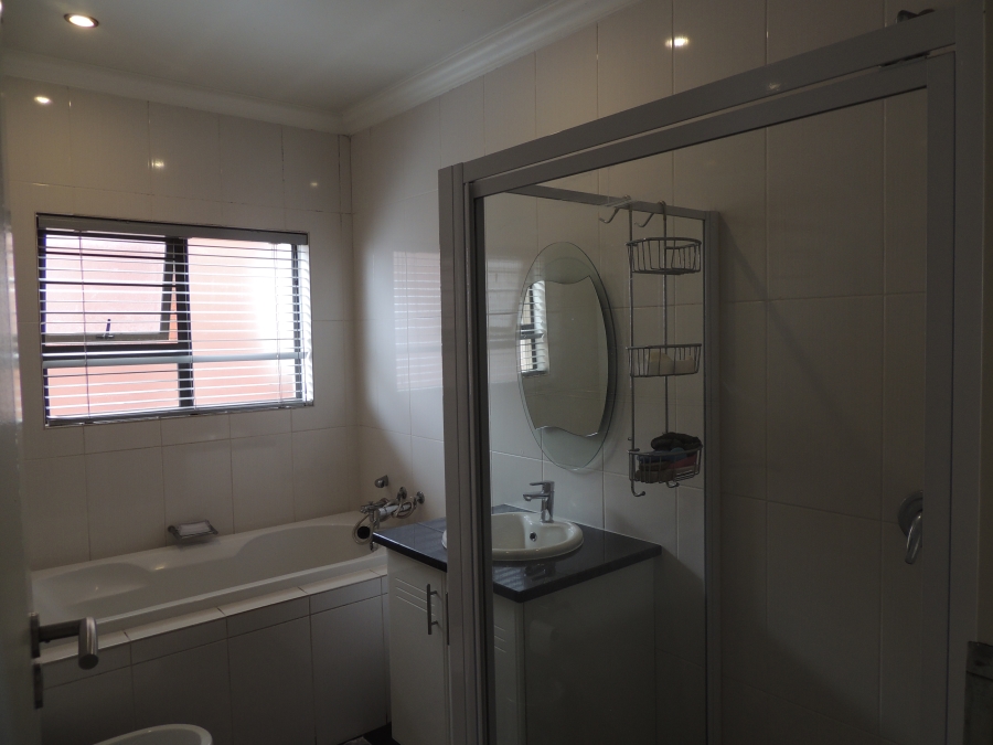 3 Bedroom Property for Sale in South Crest Gauteng