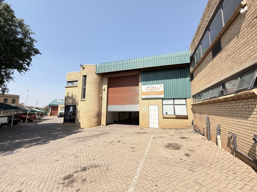 To Let commercial Property for Rent in Rooihuiskraal Gauteng