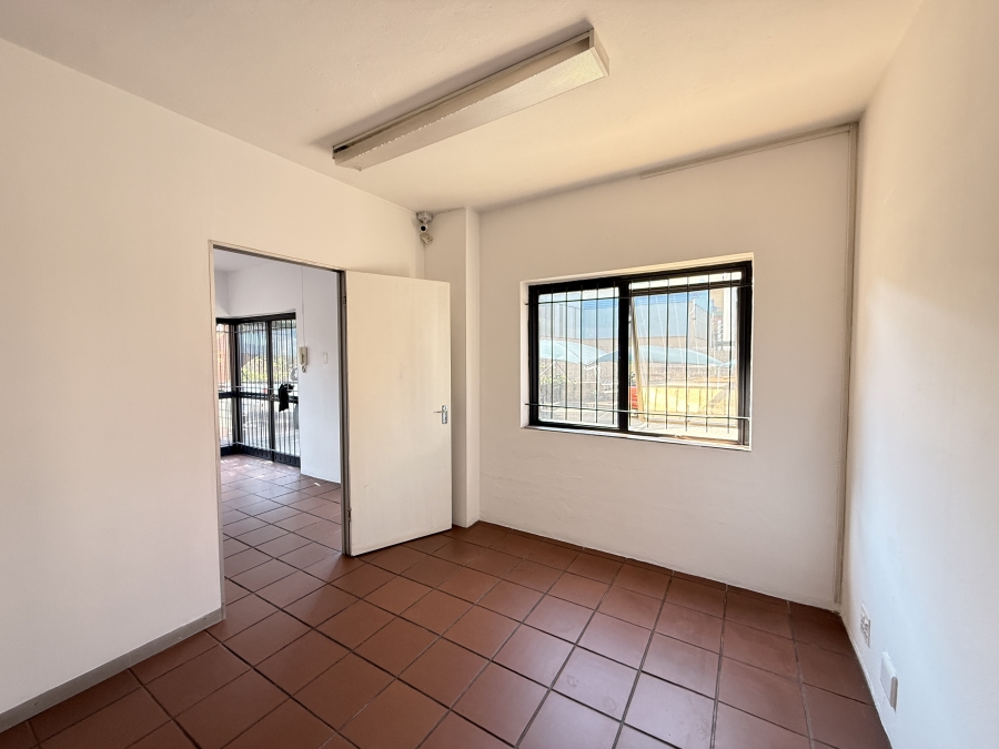 To Let commercial Property for Rent in Rooihuiskraal Gauteng