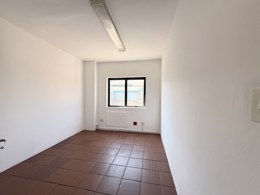 To Let commercial Property for Rent in Rooihuiskraal Gauteng