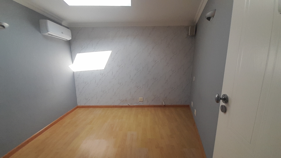 To Let commercial Property for Rent in Groenkloof Gauteng