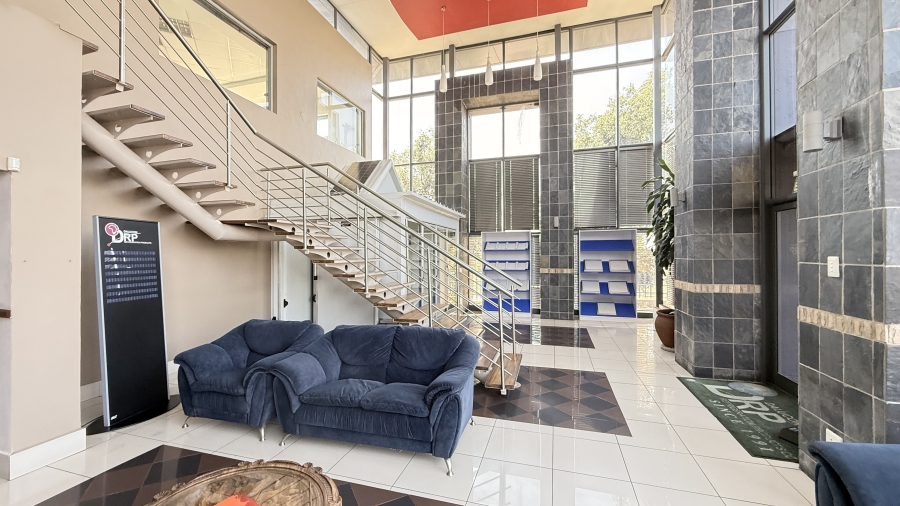 To Let commercial Property for Rent in Rooihuiskraal Gauteng