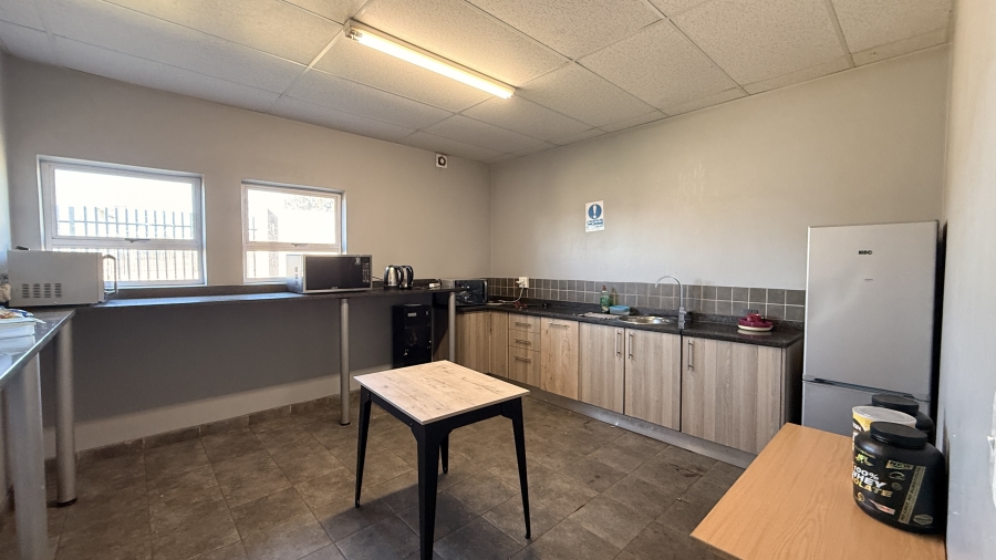 To Let commercial Property for Rent in Knoppieslaagte Gauteng
