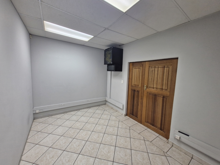 To Let commercial Property for Rent in Clubview Gauteng