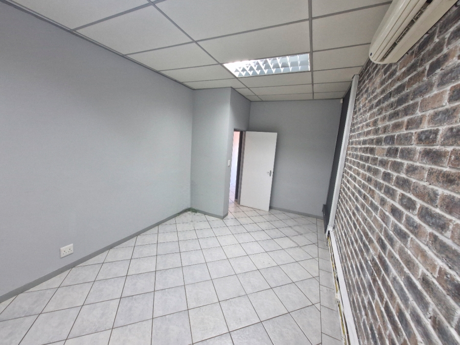 To Let commercial Property for Rent in Clubview Gauteng