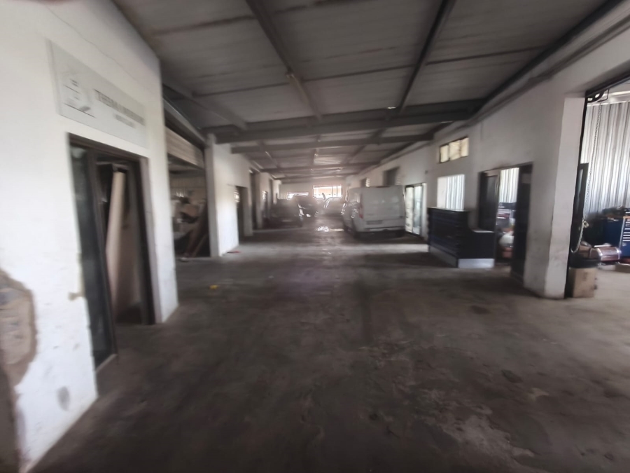 Commercial Property for Sale in Randjespark Gauteng