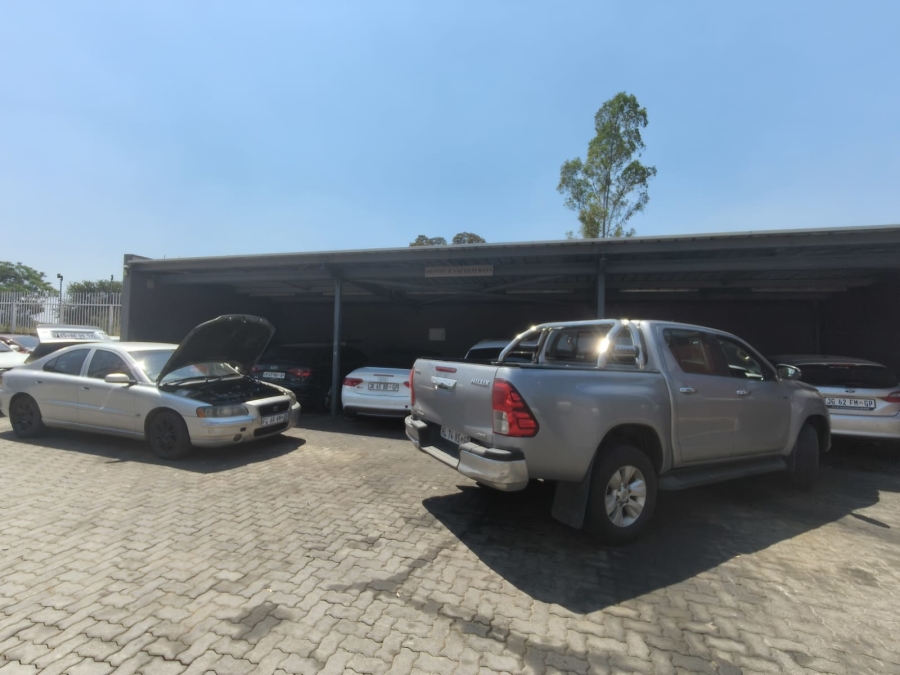 Commercial Property for Sale in Randjespark Gauteng