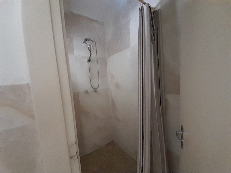 To Let commercial Property for Rent in Halfway House Gauteng