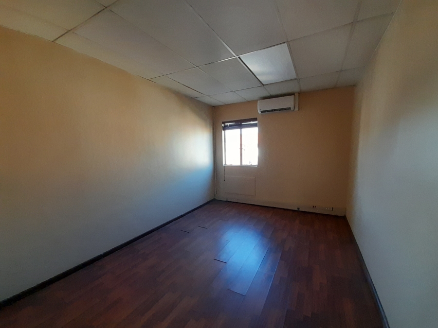 To Let commercial Property for Rent in Randjespark Gauteng