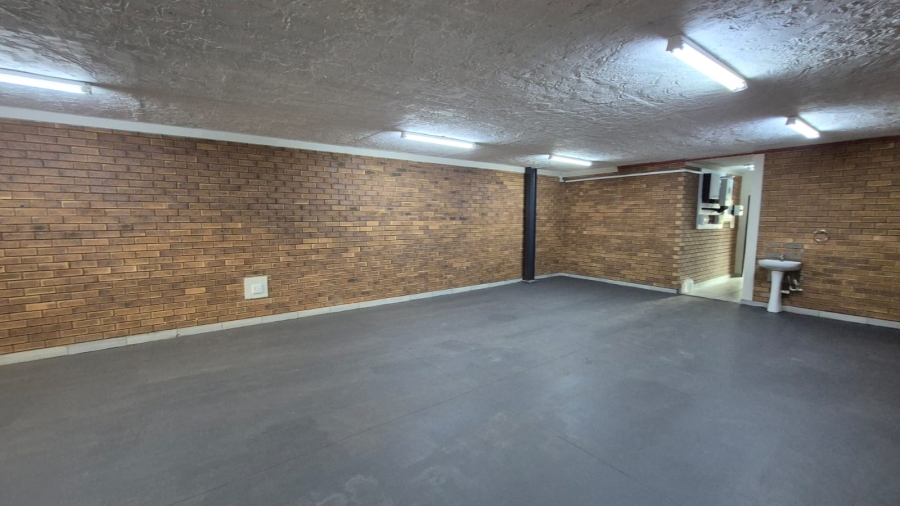 To Let commercial Property for Rent in Hennopspark Gauteng