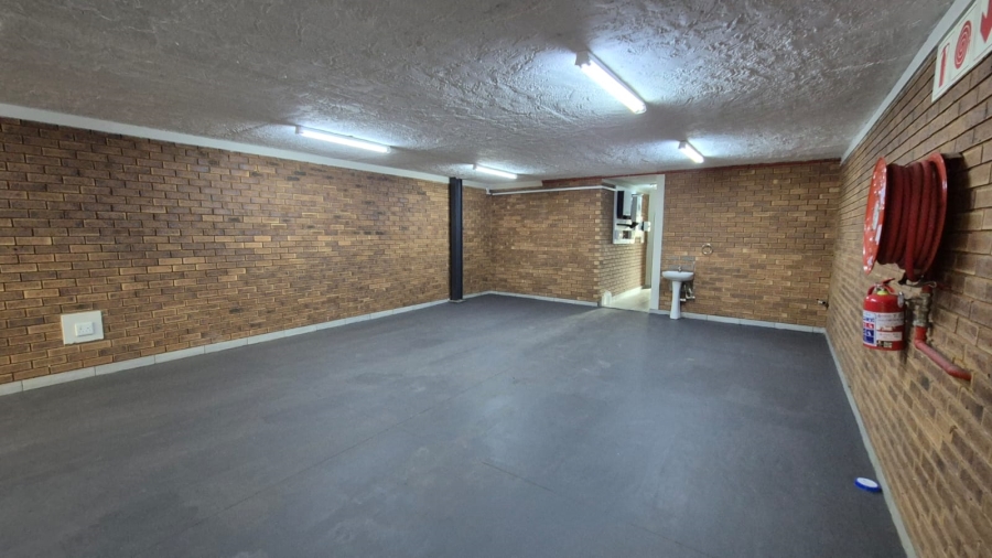 To Let commercial Property for Rent in Hennopspark Gauteng