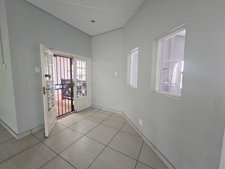 To Let commercial Property for Rent in Faerie Glen Gauteng