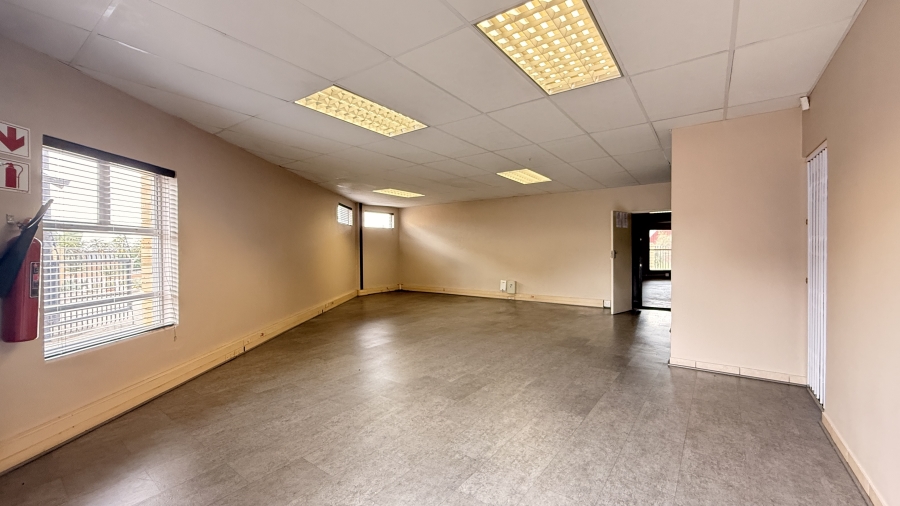 To Let commercial Property for Rent in Rooihuiskraal Gauteng