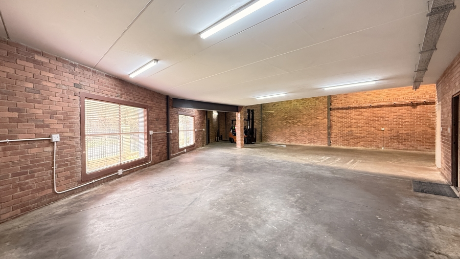 To Let commercial Property for Rent in Rooihuiskraal Gauteng