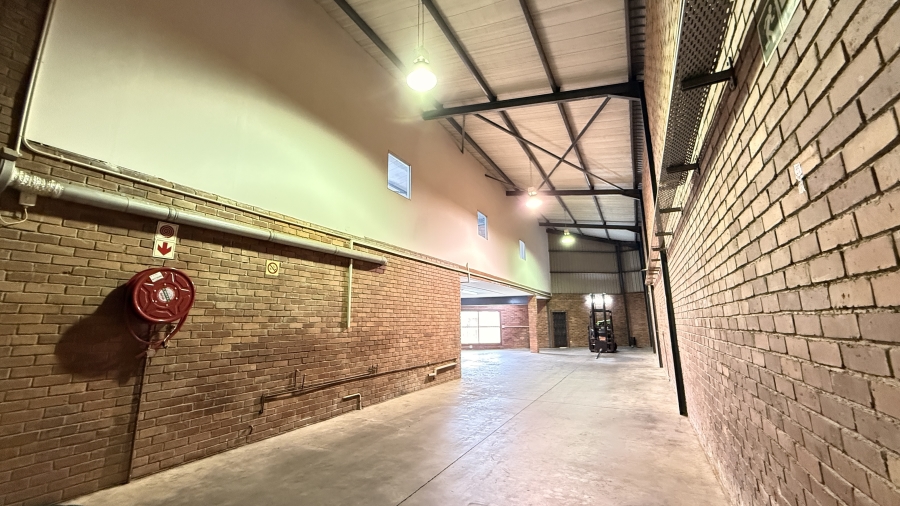 To Let commercial Property for Rent in Rooihuiskraal Gauteng