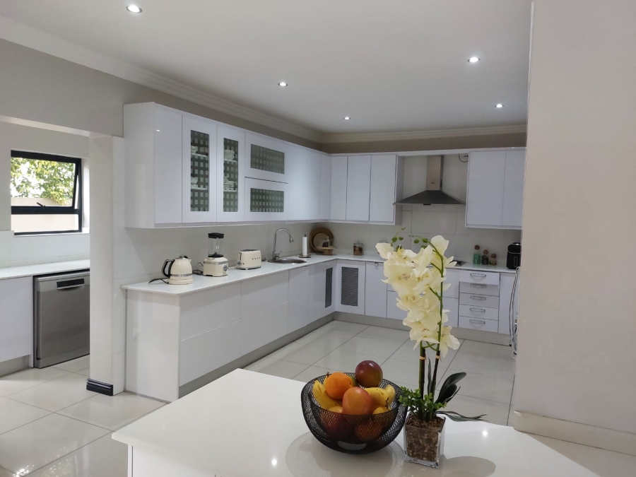 To Let 4 Bedroom Property for Rent in Copperleaf Estate Gauteng