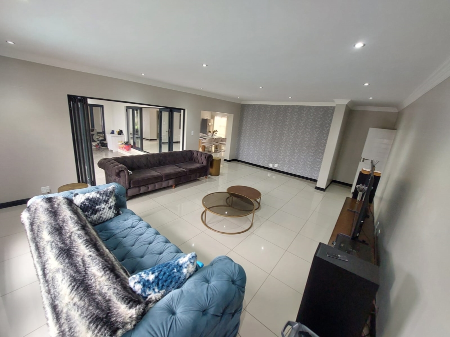 To Let 4 Bedroom Property for Rent in Copperleaf Estate Gauteng