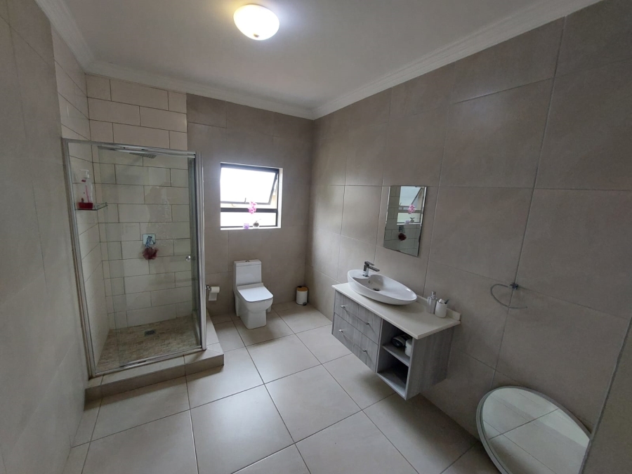 To Let 4 Bedroom Property for Rent in Copperleaf Estate Gauteng