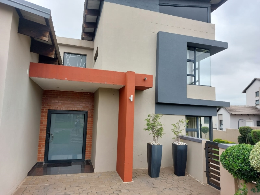 To Let 4 Bedroom Property for Rent in Copperleaf Estate Gauteng