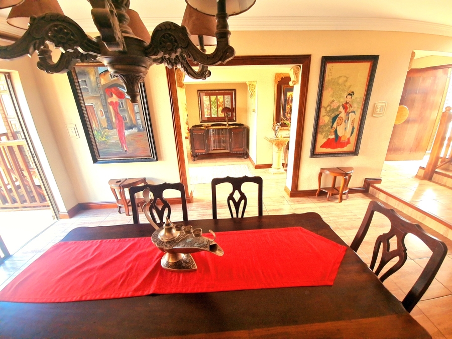 4 Bedroom Property for Sale in Helderkruin Gauteng