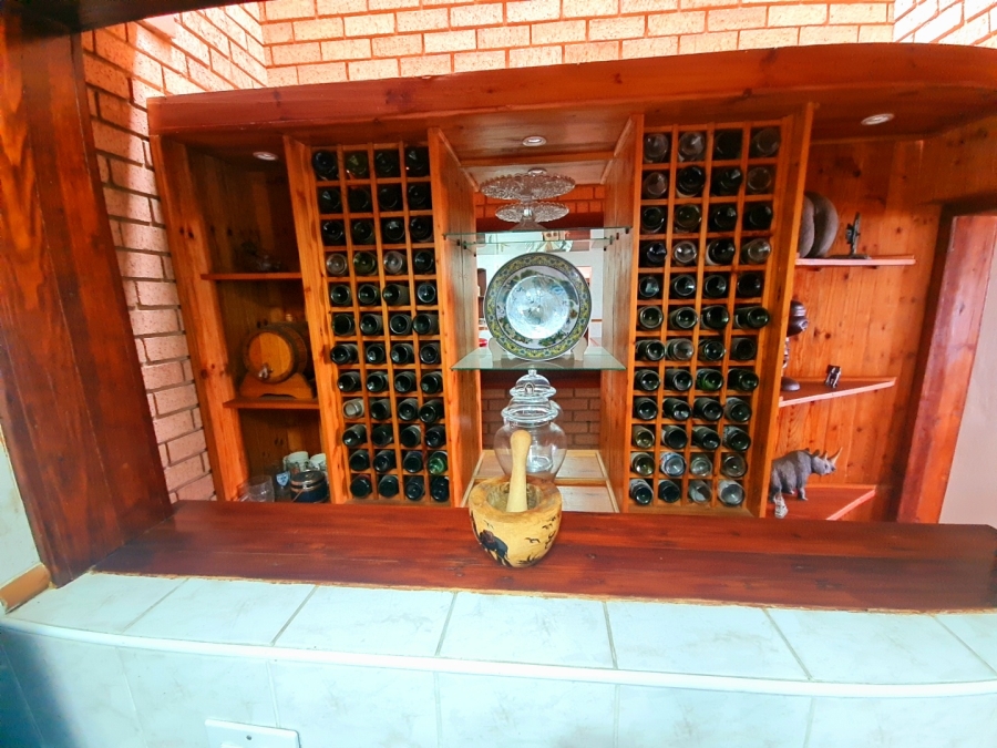 4 Bedroom Property for Sale in Helderkruin Gauteng