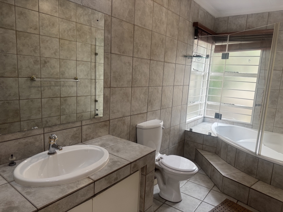 To Let 3 Bedroom Property for Rent in River Club Gauteng