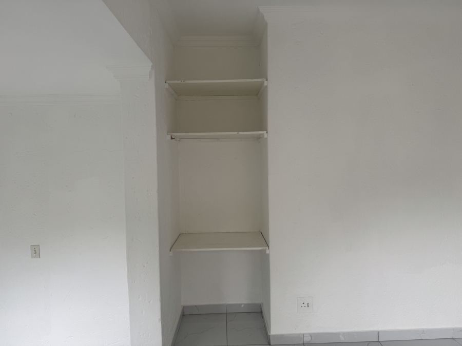 To Let 3 Bedroom Property for Rent in River Club Gauteng