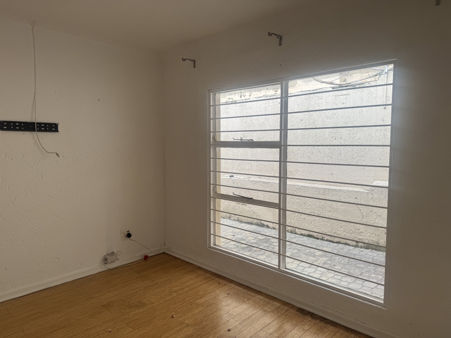 To Let 3 Bedroom Property for Rent in River Club Gauteng