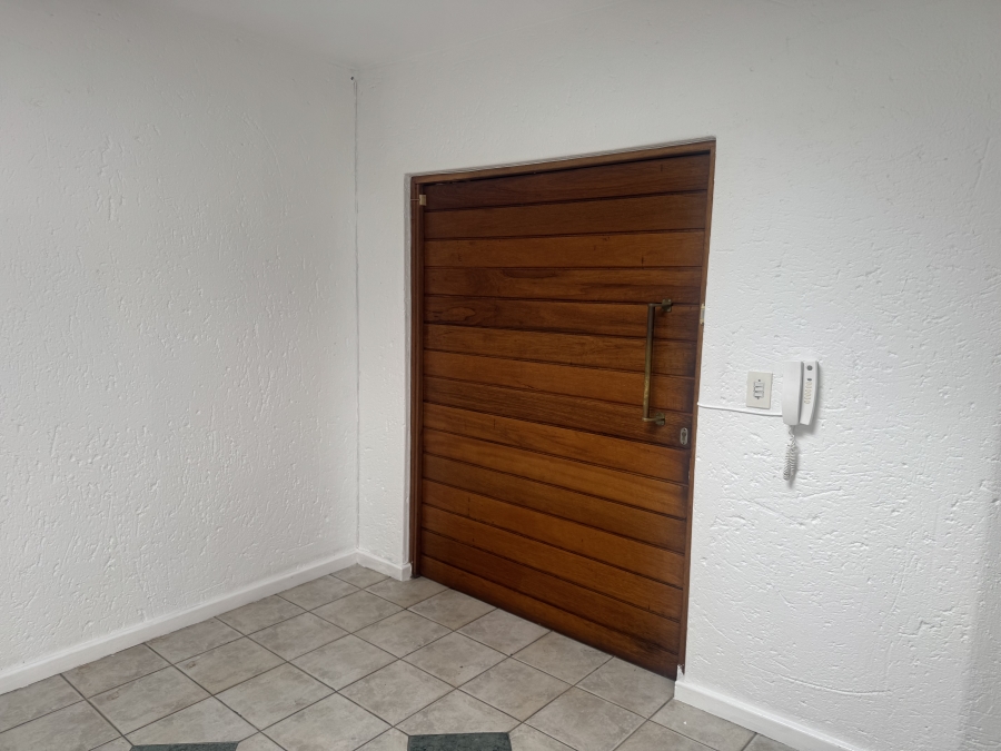 To Let 3 Bedroom Property for Rent in River Club Gauteng