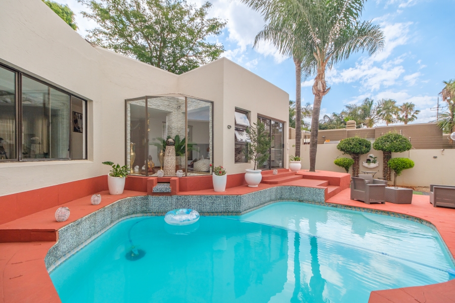 4 Bedroom Property for Sale in Little Falls Gauteng