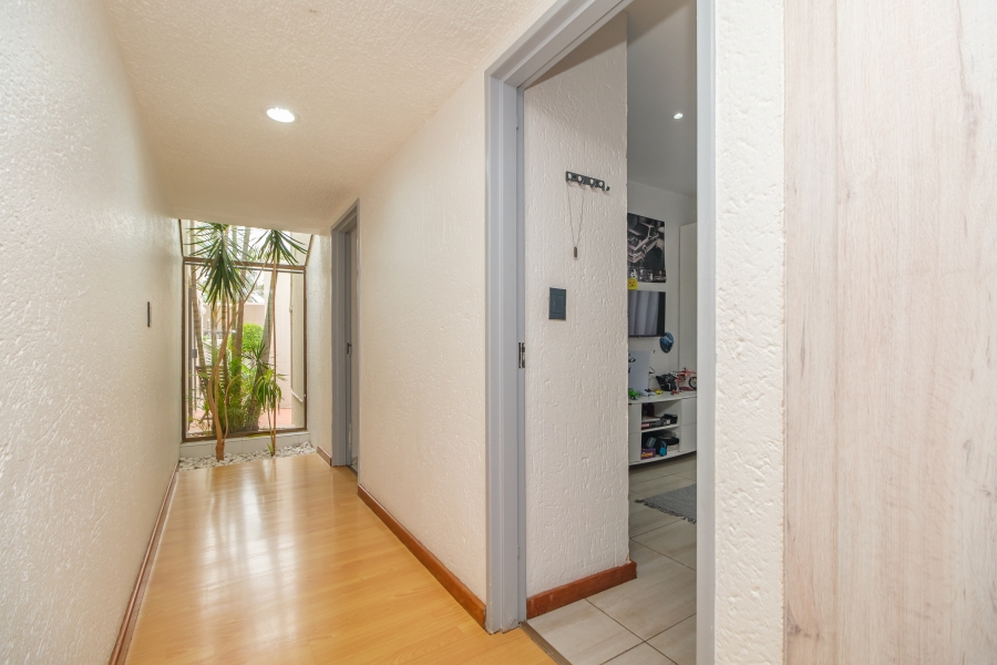 4 Bedroom Property for Sale in Little Falls Gauteng