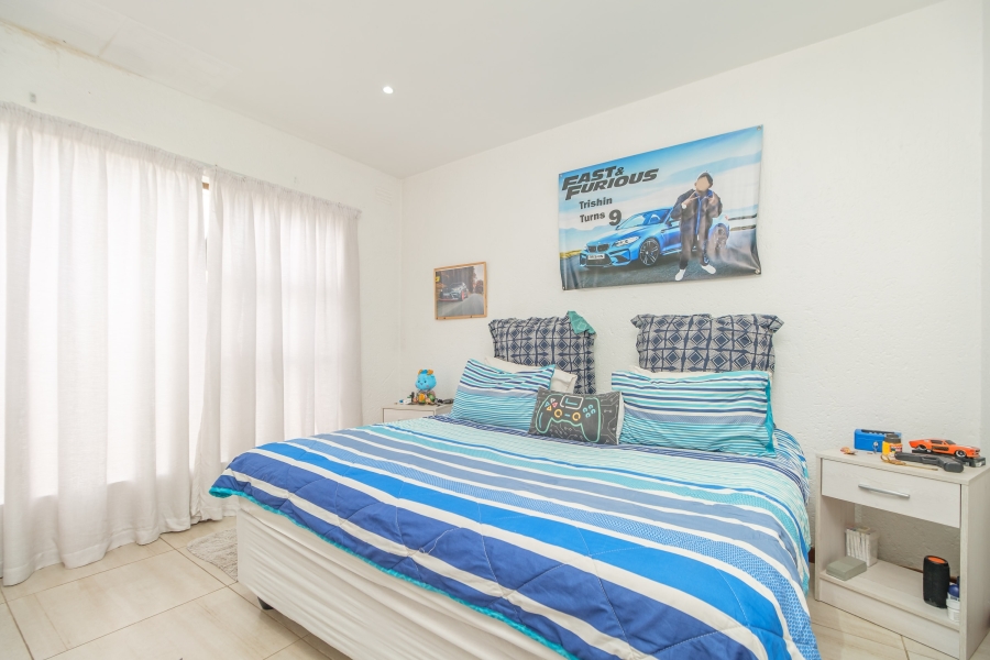 4 Bedroom Property for Sale in Little Falls Gauteng