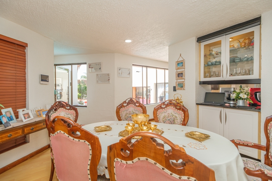 4 Bedroom Property for Sale in Little Falls Gauteng