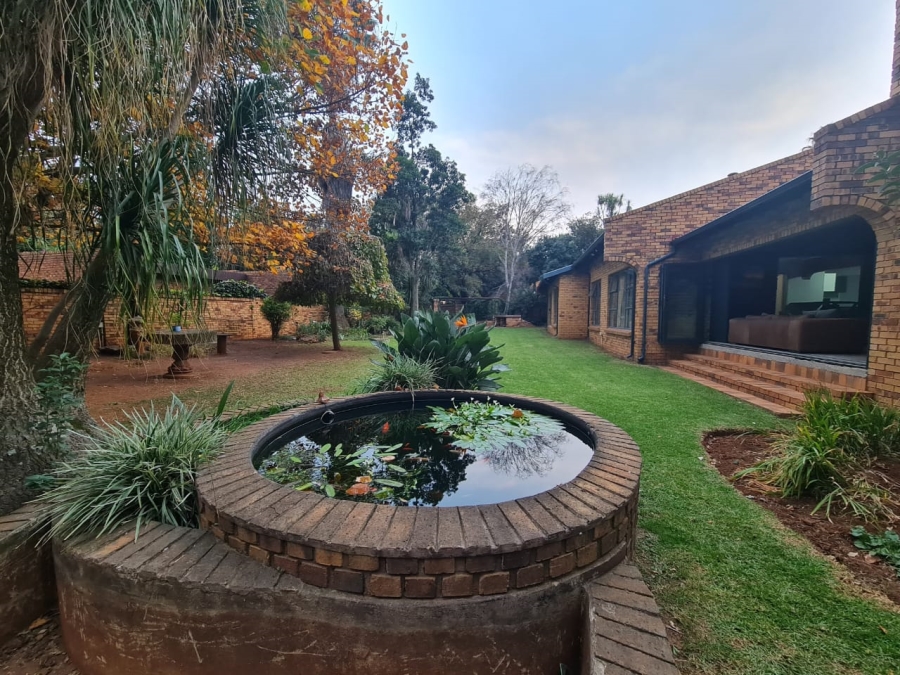 4 Bedroom Property for Sale in Sonneveld Gauteng