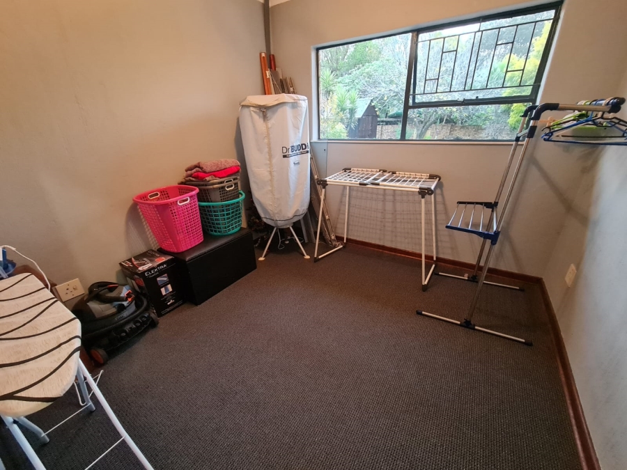 4 Bedroom Property for Sale in Sonneveld Gauteng