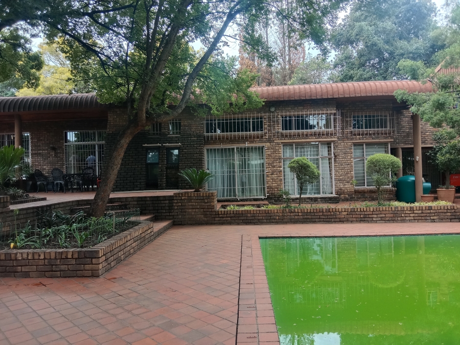 4 Bedroom Property for Sale in Sonneveld Gauteng