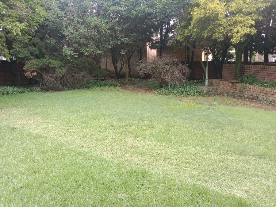 4 Bedroom Property for Sale in Sonneveld Gauteng