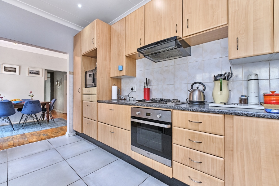 4 Bedroom Property for Sale in Lakeside Gauteng