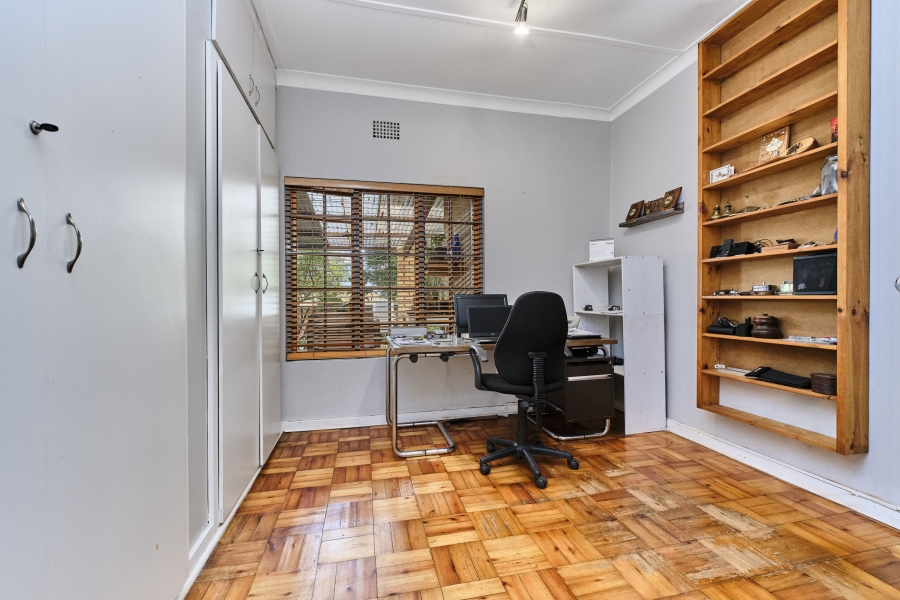 4 Bedroom Property for Sale in Lakeside Gauteng