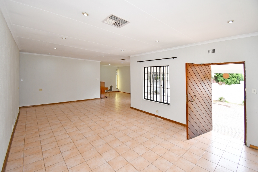 To Let 4 Bedroom Property for Rent in Woodmead Gauteng