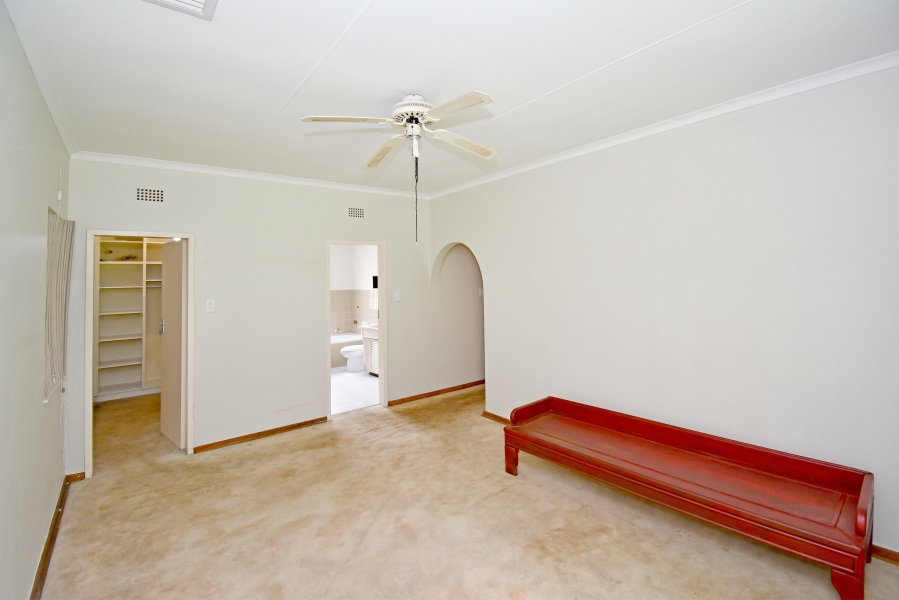 To Let 4 Bedroom Property for Rent in Woodmead Gauteng