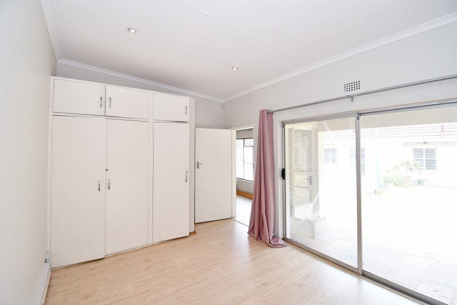 To Let 4 Bedroom Property for Rent in Woodmead Gauteng