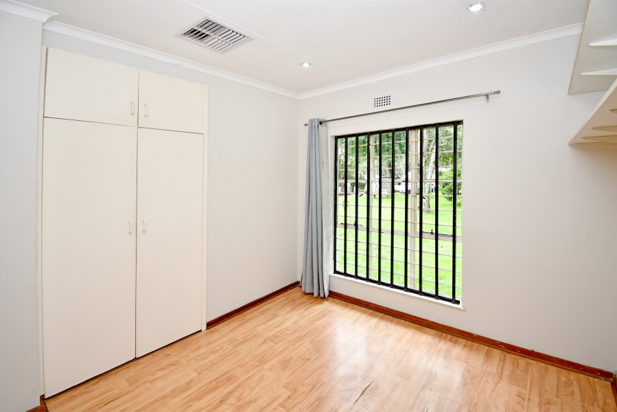 To Let 4 Bedroom Property for Rent in Woodmead Gauteng