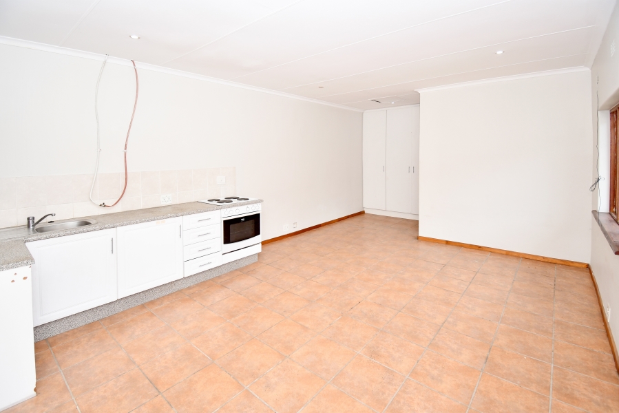 To Let 4 Bedroom Property for Rent in Woodmead Gauteng