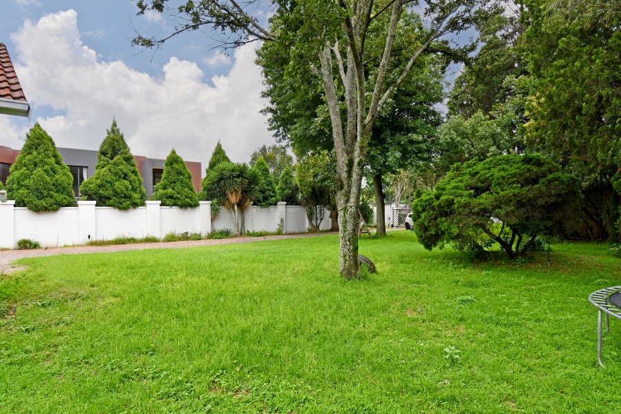 To Let 4 Bedroom Property for Rent in Woodmead Gauteng