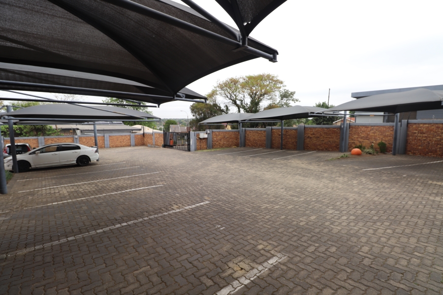 To Let 2 Bedroom Property for Rent in Birchleigh Gauteng