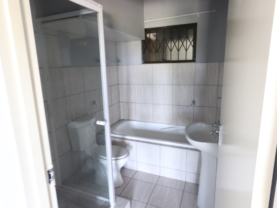 To Let 2 Bedroom Property for Rent in Birchleigh Gauteng