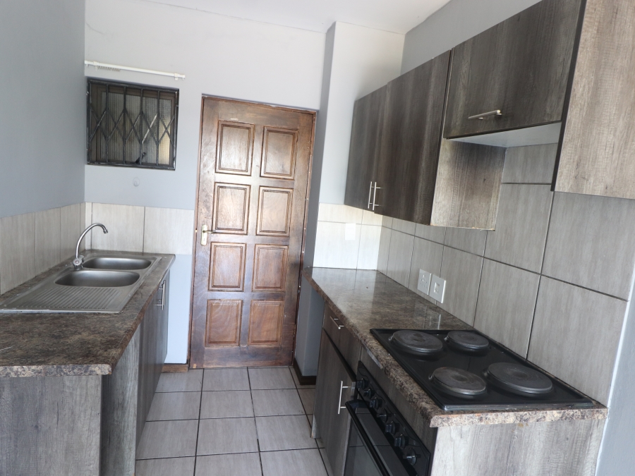 To Let 2 Bedroom Property for Rent in Birchleigh Gauteng