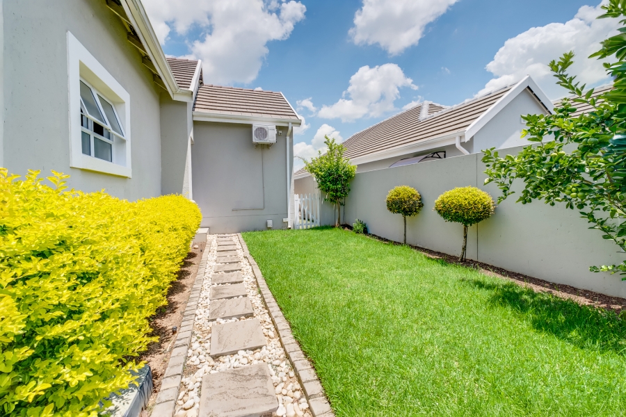 3 Bedroom Property for Sale in Broadacres Gauteng